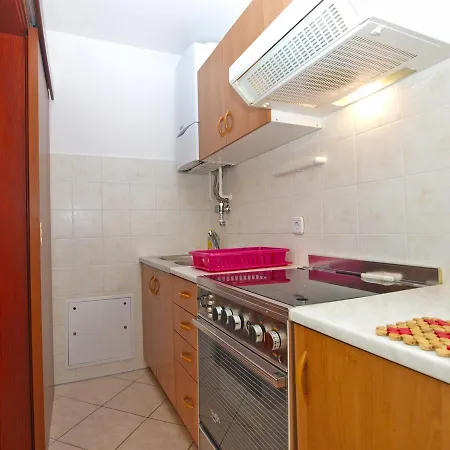 Apartman Alma 1600 Póla